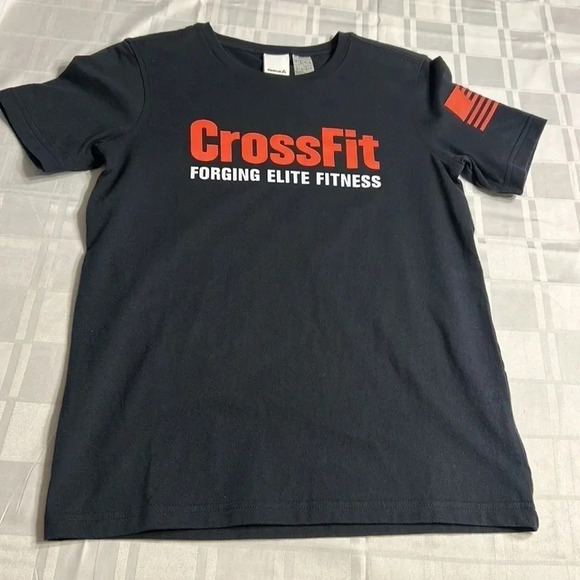 NWT Reebok black CrossFit workout short sleeve shirt , top , t shirt . Crew neck - Picture 7 of 10
